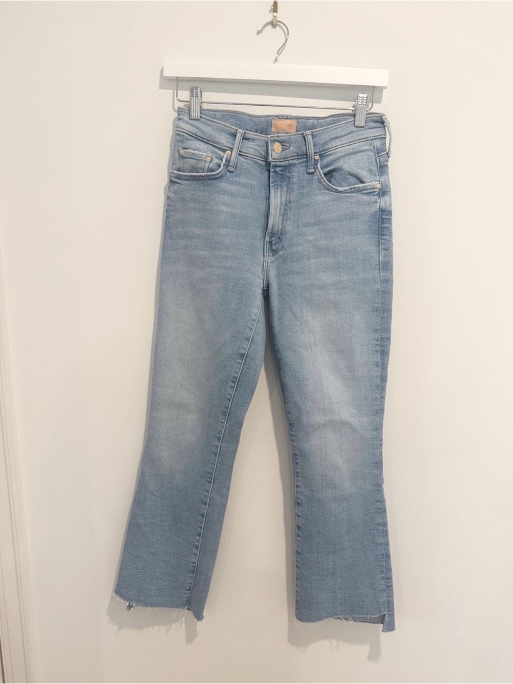 MOTHER Jean: Insider Crop Step Fray Jean
Limited Edition color